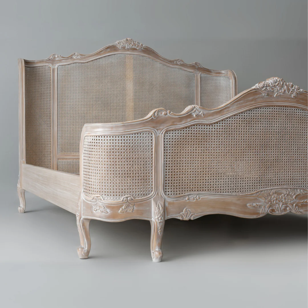 La Reine Bed Frame, Queen Size - Image 2