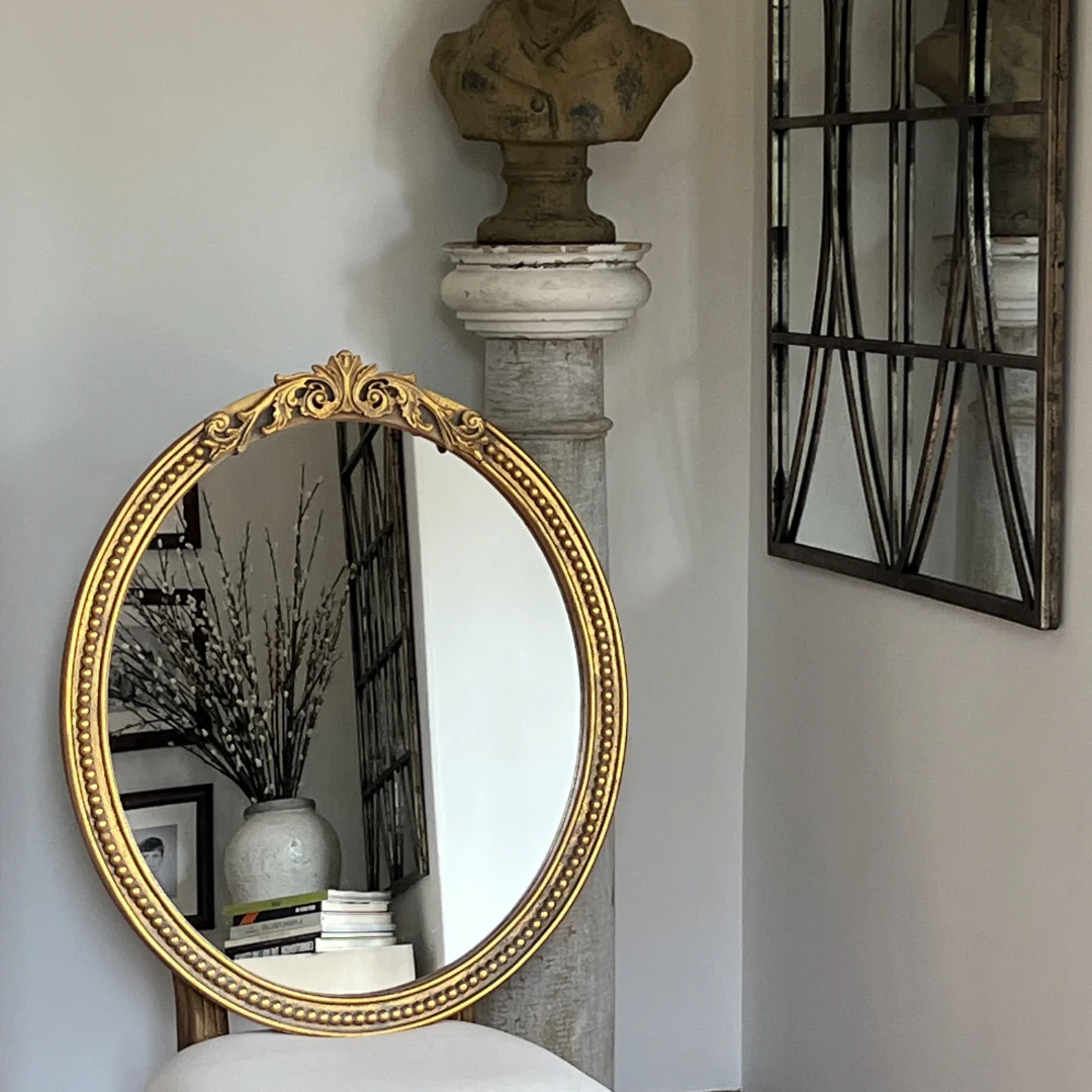 Marais Mirror, Oval: French Gilt Gold Mirror With Elegant Details - Image 5
