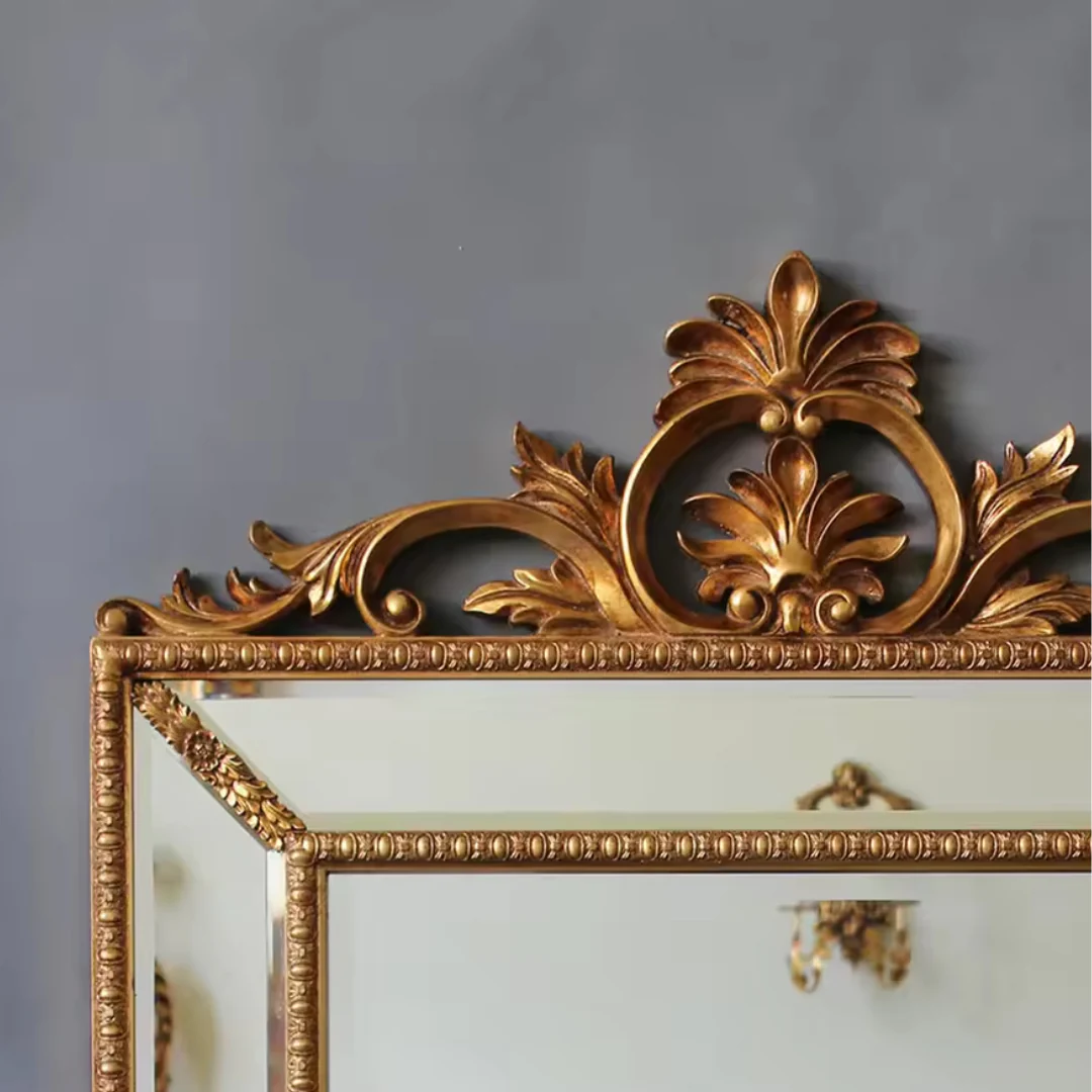 Villecerf Mirror, French Gilt Gold Mirror with Intricate Carvings - Image 3